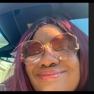 Meet your Posher, Dakeys